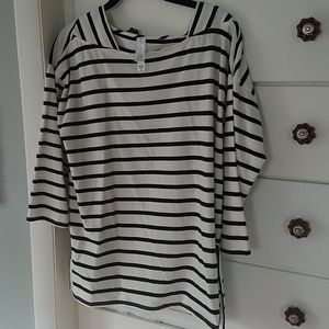 Marla Wynne top NWOT